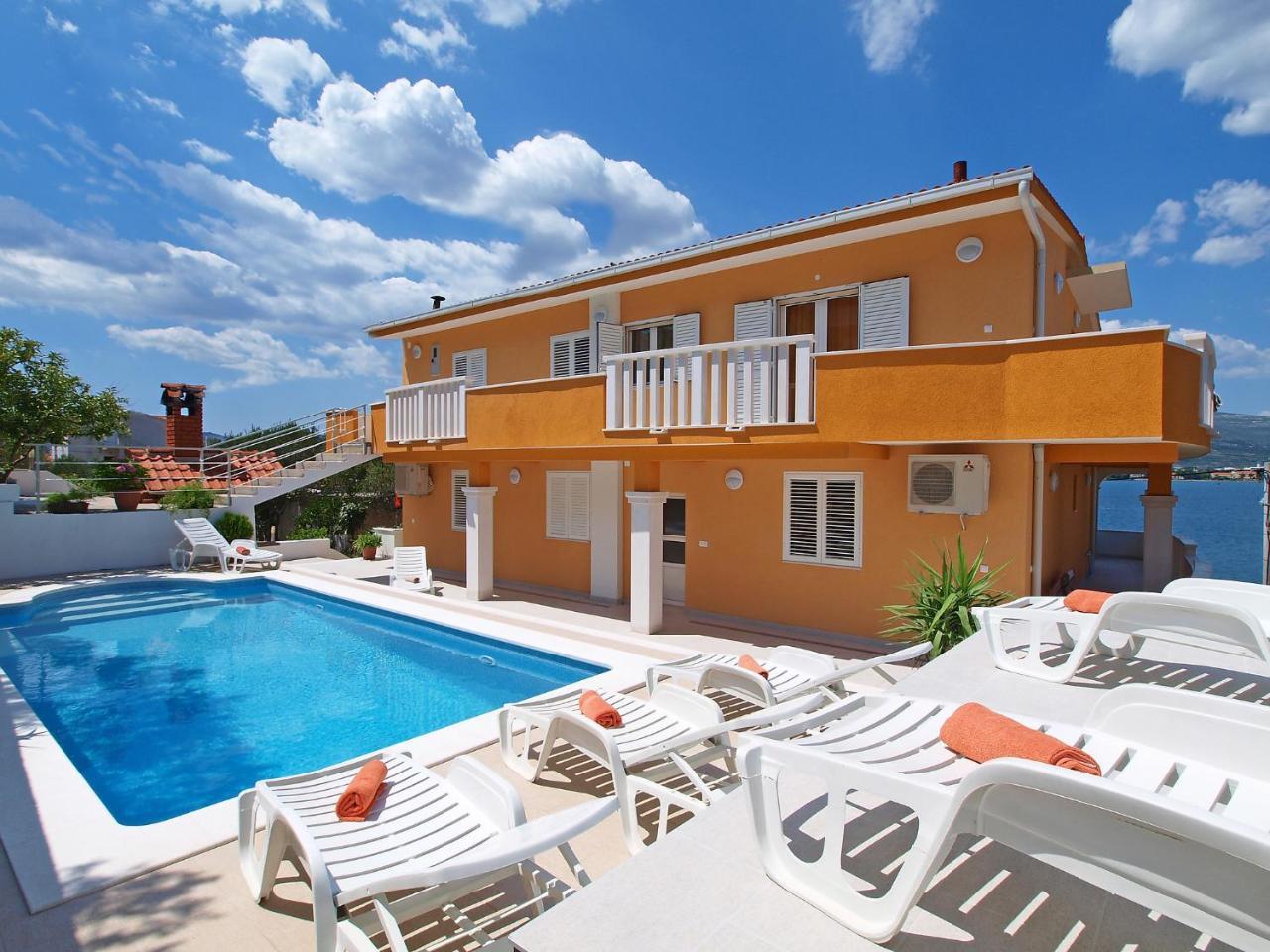 Apartment Mornar-3 By Interhome Trogir Exterior photo
